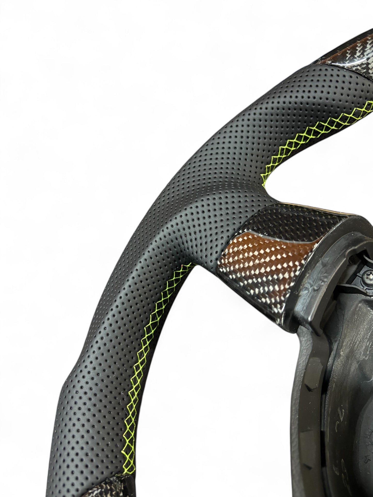 Volkswagen Golf MK5 GTI/R32 Carbon Steering Wheel (Manual)